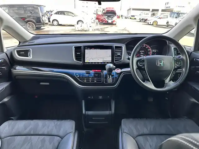 ホンダ オデッセイ アブソルート ホンダセンシング 宮城県 2019(平31)年 4.3万km プラチナホワイトパール 2列目プレミアムクレードルシート/17インチアルミホイール/＝＝＝/ホンダセンシング/●衝突軽減ブレーキ〈CMBS〉/●誤発進抑制機能/●歩行者事故低減ステアリング/●路外逸脱抑制機能/●ACC〈アダプティブ・クルーズ・コントロール〉/●LKAS〈車線維持支援システム〉/●先行車発進お知らせ機能/●標識認識機能/Gathers９インチインターナビ/【VXM-197VFNi】/Bluetooth/CD/DVD/SD/HDMI/USB/Apple CarPlay/フルセグTV/バックカメラ/純正前後ドライブレコーダー/純正ETC2.0/ハーフレザーシート/パワーシート/LEDヘッドライト/ステアリングスイッチ/パドルシフト/保証書/取扱説明書/スペアキー×1
