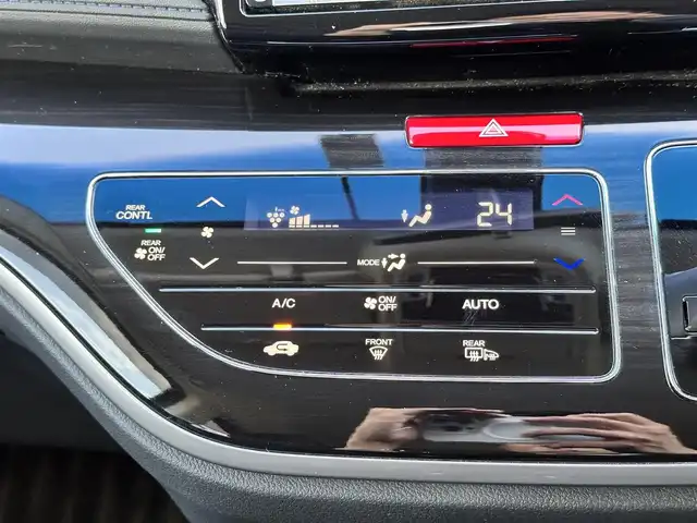 ホンダ オデッセイ アブソルート ホンダセンシング 宮城県 2019(平31)年 4.3万km プラチナホワイトパール 2列目プレミアムクレードルシート/17インチアルミホイール/＝＝＝/ホンダセンシング/●衝突軽減ブレーキ〈CMBS〉/●誤発進抑制機能/●歩行者事故低減ステアリング/●路外逸脱抑制機能/●ACC〈アダプティブ・クルーズ・コントロール〉/●LKAS〈車線維持支援システム〉/●先行車発進お知らせ機能/●標識認識機能/Gathers９インチインターナビ/【VXM-197VFNi】/Bluetooth/CD/DVD/SD/HDMI/USB/Apple CarPlay/フルセグTV/バックカメラ/純正前後ドライブレコーダー/純正ETC2.0/ハーフレザーシート/パワーシート/LEDヘッドライト/ステアリングスイッチ/パドルシフト/保証書/取扱説明書/スペアキー×1