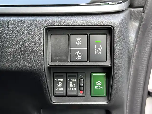 ホンダ オデッセイ アブソルート ホンダセンシング 宮城県 2019(平31)年 4.3万km プラチナホワイトパール 2列目プレミアムクレードルシート/17インチアルミホイール/＝＝＝/ホンダセンシング/●衝突軽減ブレーキ〈CMBS〉/●誤発進抑制機能/●歩行者事故低減ステアリング/●路外逸脱抑制機能/●ACC〈アダプティブ・クルーズ・コントロール〉/●LKAS〈車線維持支援システム〉/●先行車発進お知らせ機能/●標識認識機能/Gathers９インチインターナビ/【VXM-197VFNi】/Bluetooth/CD/DVD/SD/HDMI/USB/Apple CarPlay/フルセグTV/バックカメラ/純正前後ドライブレコーダー/純正ETC2.0/ハーフレザーシート/パワーシート/LEDヘッドライト/ステアリングスイッチ/パドルシフト/保証書/取扱説明書/スペアキー×1
