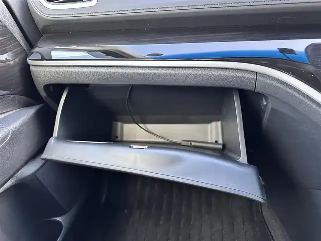 ホンダ オデッセイ アブソルート ホンダセンシング 宮城県 2019(平31)年 4.3万km プラチナホワイトパール 2列目プレミアムクレードルシート/17インチアルミホイール/＝＝＝/ホンダセンシング/●衝突軽減ブレーキ〈CMBS〉/●誤発進抑制機能/●歩行者事故低減ステアリング/●路外逸脱抑制機能/●ACC〈アダプティブ・クルーズ・コントロール〉/●LKAS〈車線維持支援システム〉/●先行車発進お知らせ機能/●標識認識機能/Gathers９インチインターナビ/【VXM-197VFNi】/Bluetooth/CD/DVD/SD/HDMI/USB/Apple CarPlay/フルセグTV/バックカメラ/純正前後ドライブレコーダー/純正ETC2.0/ハーフレザーシート/パワーシート/LEDヘッドライト/ステアリングスイッチ/パドルシフト/保証書/取扱説明書/スペアキー×1