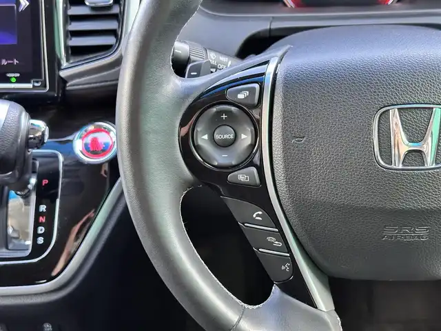 ホンダ オデッセイ アブソルート ホンダセンシング 宮城県 2019(平31)年 4.3万km プラチナホワイトパール 2列目プレミアムクレードルシート/17インチアルミホイール/＝＝＝/ホンダセンシング/●衝突軽減ブレーキ〈CMBS〉/●誤発進抑制機能/●歩行者事故低減ステアリング/●路外逸脱抑制機能/●ACC〈アダプティブ・クルーズ・コントロール〉/●LKAS〈車線維持支援システム〉/●先行車発進お知らせ機能/●標識認識機能/Gathers９インチインターナビ/【VXM-197VFNi】/Bluetooth/CD/DVD/SD/HDMI/USB/Apple CarPlay/フルセグTV/バックカメラ/純正前後ドライブレコーダー/純正ETC2.0/ハーフレザーシート/パワーシート/LEDヘッドライト/ステアリングスイッチ/パドルシフト/保証書/取扱説明書/スペアキー×1