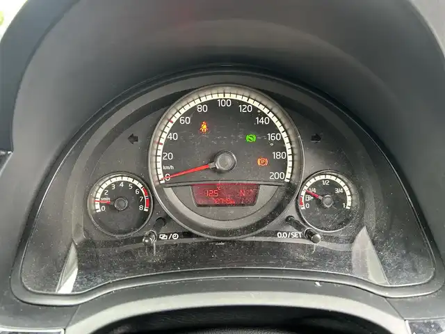 フォルクスワーゲン アップ！ ムーブアップ！ 東京都 2014(平26)年 7.3万km キャンディホワイト 社外ナビ（AVIC-MD33）/純正オーディオ/ETC/盗難防止装置/取扱説明書/スペアキー1本