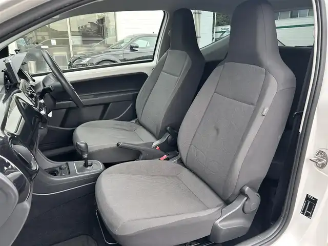 フォルクスワーゲン アップ！ ムーブアップ！ 東京都 2014(平26)年 7.3万km キャンディホワイト 社外ナビ（AVIC-MD33）/純正オーディオ/ETC/盗難防止装置/取扱説明書/スペアキー1本