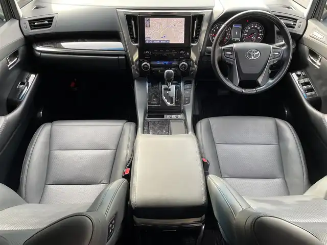 トヨタ ヴェルファイア Z Gエディション 滋賀県 2021(令3)年 3.8万km ホワイトパールクリスタルシャイン 純正9インチメモリナビ/【Bluetooth/DVD/フルセグ】/追従クルーズコントロール/バックカメラ/両側パワースライドドア/オートライト/オートマチックハイビーム/シートヒーター/合皮シート/レーンキープアシスト/パワーバックドア/ハンドルヒーター/LEDヘッドライト/ビルトインETC2.0/前後ドライブレコーダー/純正18アルミ