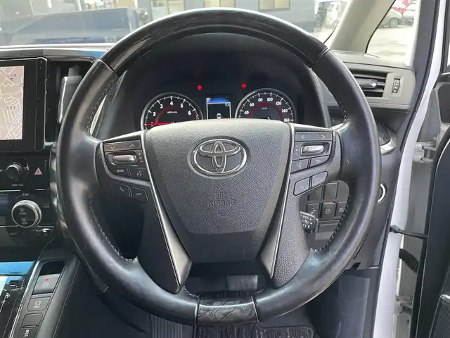 トヨタ ヴェルファイア Z Gエディション 滋賀県 2021(令3)年 3.8万km ホワイトパールクリスタルシャイン 純正9インチメモリナビ/【Bluetooth/DVD/フルセグ】/追従クルーズコントロール/バックカメラ/両側パワースライドドア/オートライト/オートマチックハイビーム/シートヒーター/合皮シート/レーンキープアシスト/パワーバックドア/ハンドルヒーター/LEDヘッドライト/ビルトインETC2.0/前後ドライブレコーダー/純正18アルミ