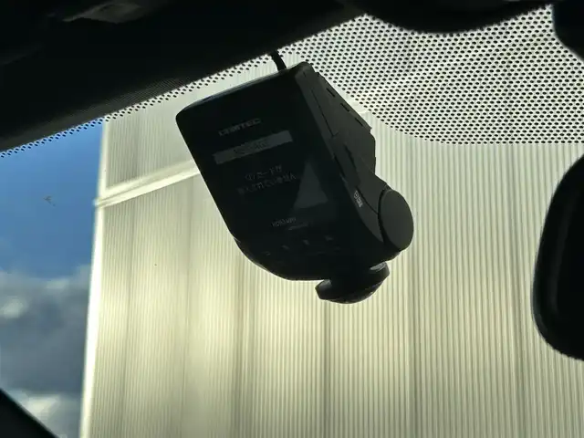 ジャガー ＸＥ XE R－スポーツ 長野県 2017(平29)年 5.8万km 赤 パノラマサンルーフ/ ハーフレザーシート/ 純正ナビTV/ バックカメラ/ MERIDIANサウンド/ ACC/ 衝突軽減B/ レーンディパチャーワーニング/ パワーシート/ヒーター/ スマートキー/ 純正19AW/ 前後パークディスタンスC