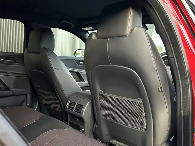 ジャガー ＸＥ XE R－スポーツ 長野県 2017(平29)年 5.8万km 赤 パノラマサンルーフ/ ハーフレザーシート/ 純正ナビTV/ バックカメラ/ MERIDIANサウンド/ ACC/ 衝突軽減B/ レーンディパチャーワーニング/ パワーシート/ヒーター/ スマートキー/ 純正19AW/ 前後パークディスタンスC