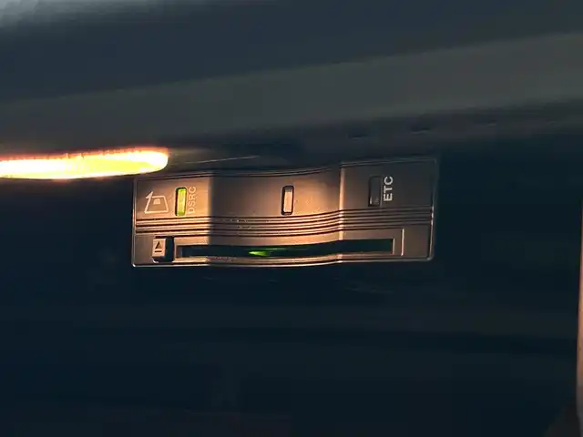 ジャガー ＸＥ XE R－スポーツ 長野県 2017(平29)年 5.8万km 赤 パノラマサンルーフ/ ハーフレザーシート/ 純正ナビTV/ バックカメラ/ MERIDIANサウンド/ ACC/ 衝突軽減B/ レーンディパチャーワーニング/ パワーシート/ヒーター/ スマートキー/ 純正19AW/ 前後パークディスタンスC