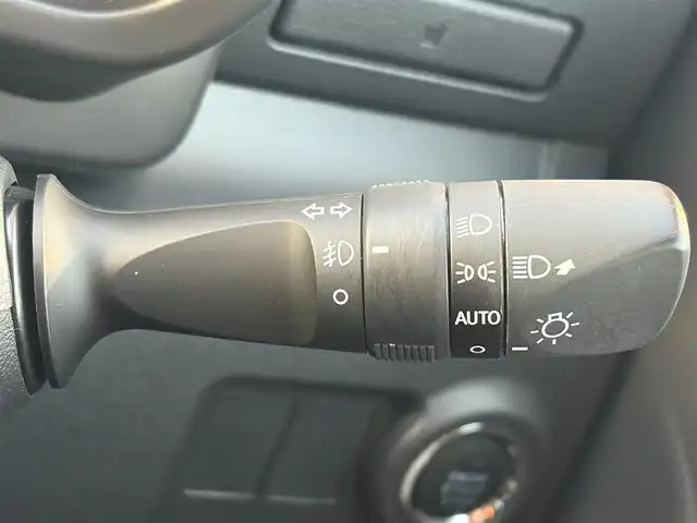 トヨタ パッソ モーダ　チャーム 兵庫県 2020(令2)年 2.8万km ピンクⅡ 純正SDナビ/フルセグ/Bluetooth/アラウンドビューモニター/シートヒーター/ビルトインETC/スマートアシスト/衝突軽減ブレーキ/純正AW/純正フロアマット/オートマチックハイビーム/革巻きステアリング/LEDヘッドライト/スイッチスタート/スマートキー