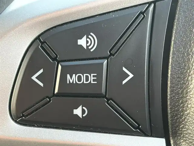 トヨタ パッソ モーダ　チャーム 兵庫県 2020(令2)年 2.8万km ピンクⅡ 純正SDナビ/フルセグ/Bluetooth/アラウンドビューモニター/シートヒーター/ビルトインETC/スマートアシスト/衝突軽減ブレーキ/純正AW/純正フロアマット/オートマチックハイビーム/革巻きステアリング/LEDヘッドライト/スイッチスタート/スマートキー