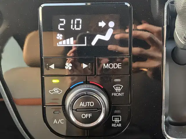 トヨタ パッソ モーダ　チャーム 兵庫県 2020(令2)年 2.8万km ピンクⅡ 純正SDナビ/フルセグ/Bluetooth/アラウンドビューモニター/シートヒーター/ビルトインETC/スマートアシスト/衝突軽減ブレーキ/純正AW/純正フロアマット/オートマチックハイビーム/革巻きステアリング/LEDヘッドライト/スイッチスタート/スマートキー