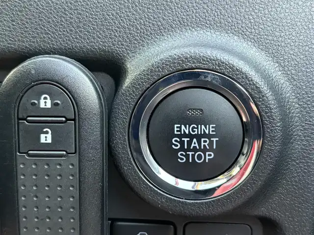 トヨタ パッソ モーダ　チャーム 兵庫県 2020(令2)年 2.8万km ピンクⅡ 純正SDナビ/フルセグ/Bluetooth/アラウンドビューモニター/シートヒーター/ビルトインETC/スマートアシスト/衝突軽減ブレーキ/純正AW/純正フロアマット/オートマチックハイビーム/革巻きステアリング/LEDヘッドライト/スイッチスタート/スマートキー