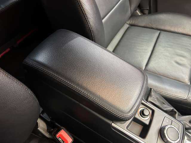 メルセデス・ベンツ ゲレンデヴァーゲン Ｇ３５０ｄ 千葉県 2017(平29)年 3.2万km オブシディアンブラック ラグジュアリーＰＫＧ　/サンルーフ　/ＳＲ　/純正ナビ　/バックカメラ　/ＡＣＣ　/黒革　/シートヒーター　/パワーシート　/キセノンヘッドライト　/オートライト　/ハーマンカードンサウンド　/社外レーダー