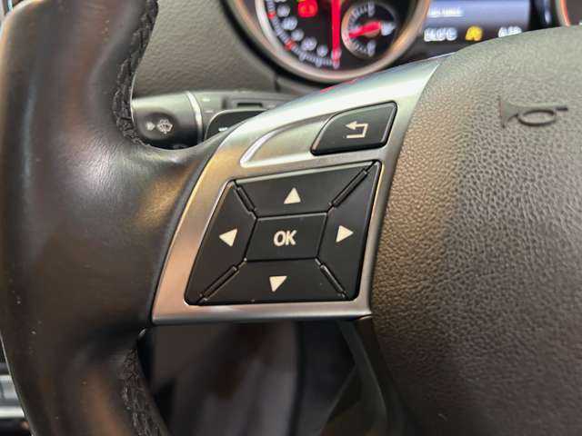 メルセデス・ベンツ ゲレンデヴァーゲン Ｇ３５０ｄ 千葉県 2017(平29)年 3.2万km オブシディアンブラック ラグジュアリーＰＫＧ　/サンルーフ　/ＳＲ　/純正ナビ　/バックカメラ　/ＡＣＣ　/黒革　/シートヒーター　/パワーシート　/キセノンヘッドライト　/オートライト　/ハーマンカードンサウンド　/社外レーダー