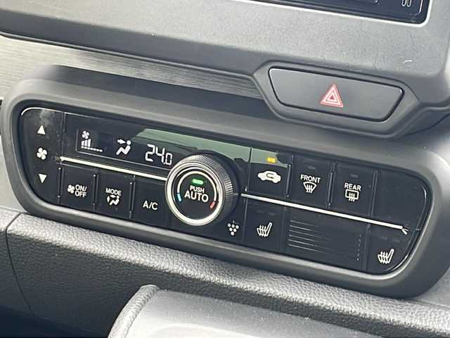 ホンダ Ｎ ＯＮＥ RS 大阪府 2022(令4)年 0.9万km クリスタルブラックパール SPOONマフラー/ローダウン /ルーフ/ドアミラーカバーラッピング/黄色ブレーキキャリパー/ホンダセンシング/レーダークルーズコントロール/コーナーセンサー/レーンキープアシスト/純正ナビ/フルセグTV/CD/DVD/BT/USB/バックカメラ/シートヒーターD/N席/電子パーキングブレーキ/パドルシフト/革巻きステアリング/ステアリングスイッチ/ドライブレコーダー/LEDヘッドライト/オートライト/ETC