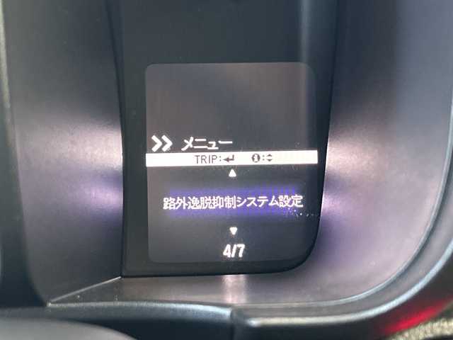 ホンダ Ｎ ＯＮＥ RS 愛知県 2022(令4)年 0.9万km クリスタルブラックパール SPOONマフラー/ローダウン /ルーフ/ドアミラーカバーラッピング/黄色ブレーキキャリパー/ホンダセンシング/レーダークルーズコントロール/コーナーセンサー/レーンキープアシスト/純正ナビ/フルセグTV/CD/DVD/BT/USB/バックカメラ/シートヒーターD/N席/電子パーキングブレーキ/パドルシフト/革巻きステアリング/ステアリングスイッチ/ドライブレコーダー/LEDヘッドライト/オートライト/ETC