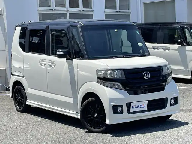 ホンダ Ｎ ＢＯＸ カスタム G Lパッケージ 埼玉県 2016(平28)年 9.4万km プレミアムホワイトパールⅡ (株)IDOMが運営する【じしゃロン川越店】の自社ローン専用車両になります。こちらは現金またはオートローンご利用時の価格です。自社ローンご希望の方は別途その旨お申付け下さい/社外SDナビ　AVN-Z05i/フルセグ/Bluetooth/CD/AM/FM/HDMI/バックカメラ/ツートンルーフ/電動スライドドア/純正１４インチアルミホイール/ビルトインETC/ウインカーミラー/HIDオートライト/フォグ/リアシェード/シートバックテーブル/ステアリングリモコン/純正フロアマット/ドアバイザー/スマートキー（スペア×１）/プッシュスタート/アイドリングストップ/ハンドルカバー/車両取扱説明書/保証書