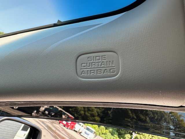 ホンダ ヴェゼル ハイブリッド Z ホンダセンシング 大阪府 2019(令1)年 3.6万km クリスタルブラックパール 純正８インチナビ　/フルセグ　/バックカメラ　/ハーフレザーシート　/シートヒーター　/レーダークルーズコントロール　/ルーフレール　/ビルトインＥＴＣ　/ＬＥＤヘッドライト　/マット　/バイザー