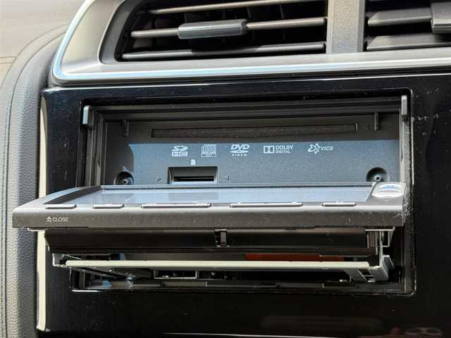 ホンダ フィット ハイブリット Fパッケージ 道北・旭川 2014(平26)年 7.7万km ビビットスカイブルーP 純正ナビ/ワンセグＴＶ/衝突軽減ブレーキ/バックカメラ/寒冷地仕様/オートライト/ＨＩＤヘッドライト/ＵＳＢ・ＢＴ接続/社外フロアマット/アイドリングストップ/横滑り防止装置/電格ミラー