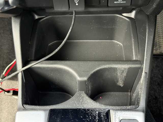 ホンダ フィット ハイブリット Fパッケージ 道北・旭川 2014(平26)年 7.7万km ビビットスカイブルーP 純正ナビ/ワンセグＴＶ/衝突軽減ブレーキ/バックカメラ/寒冷地仕様/オートライト/ＨＩＤヘッドライト/ＵＳＢ・ＢＴ接続/社外フロアマット/アイドリングストップ/横滑り防止装置/電格ミラー