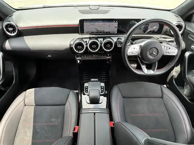 メルセデス・ベンツ Ａ２００ｄ AMGライン 東京都 2020(令2)年 3.2万km ポーラホワイト レーダーセーフティパッケージ/パノラミックスライディングルーフ/純正ナビ/バックカメラ/ETC2.0/パドルシフト/パワーシート/シートヒーター/ワイヤレス充電/アイドリングストップ/衝突軽減ブレーキ/レーンキープアシスト/コーナーセンサー/純正18インチAW