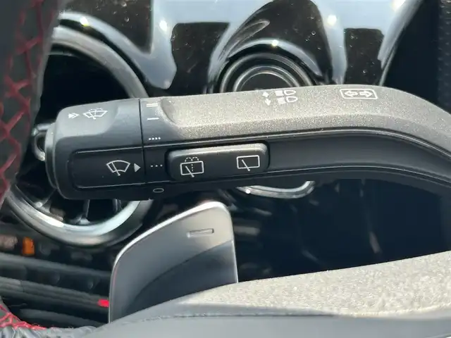 メルセデス・ベンツ Ａ２００ｄ AMGライン 東京都 2020(令2)年 3.2万km ポーラホワイト レーダーセーフティパッケージ/パノラミックスライディングルーフ/純正ナビ/バックカメラ/ETC2.0/パドルシフト/パワーシート/シートヒーター/ワイヤレス充電/アイドリングストップ/衝突軽減ブレーキ/レーンキープアシスト/コーナーセンサー/純正18インチAW