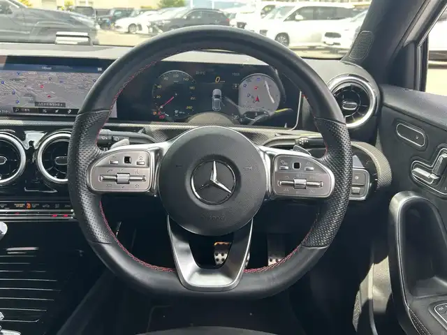 メルセデス・ベンツ Ａ２００ｄ AMGライン 東京都 2020(令2)年 3.2万km ポーラホワイト レーダーセーフティパッケージ/パノラミックスライディングルーフ/純正ナビ/バックカメラ/ETC2.0/パドルシフト/パワーシート/シートヒーター/ワイヤレス充電/アイドリングストップ/衝突軽減ブレーキ/レーンキープアシスト/コーナーセンサー/純正18インチAW