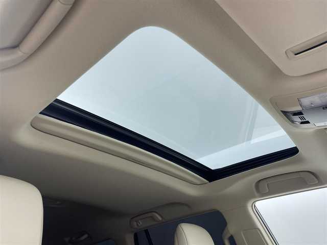 トヨタ ランドクルーザー プラド TX Lパッケージ マットブラED 群馬県 2023(令5)年 1.5万km ホワイトパールクリスタルシャイン 特別仕様車【マットブラックエディション】/チルト＆スライド電動ムーンルーフ（挟み込み防止機能付）/＝＝＝＝＝＝/社外9インチ　カロッツェリア　フローティングナビ/（SD/Bluetooth/USB/AUX/HDMI/フルセグTV)/社外カロッツェリア　後席モニター/バックカメラ /ベージュ本革シート/シートヒーター /シートベンチレーション/パワーシート /電動格納サードシート/Toyota Safety Sense/・プリクラッシュセーフティ/・レーンディパーチャーアラート/・オートマチックハイビーム/・レーダークルーズコントロール/・ロードサインアシスト/・先行車発進告知機能/・パーキングサポートブレーキ（前後方静止物）/ビルトインETC/ドライブレコーダー/ルーフレール/LEDヘッドライト/オートライト /Fフォグランプ/スマートキー/純正18インチAW