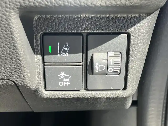 ホンダ Ｎ ＢＯＸ カスタム L ターボ 道南・函館 2023(令5)年 1.3万km プラチナホワイトパール /純正ナビ//夏冬タイヤ//バックカメラ//純正エンジンスターター//ミラー型ドライブレコーダー//ビルトインETC//両側パワースライドドア//CMBS//アダプティブクルーズコントロール//パーキングセンサー//ハーフレザーシート//前席シートヒーター//LEDヘッドライト//LEDフォグ//プッシュスタート//スマートキー