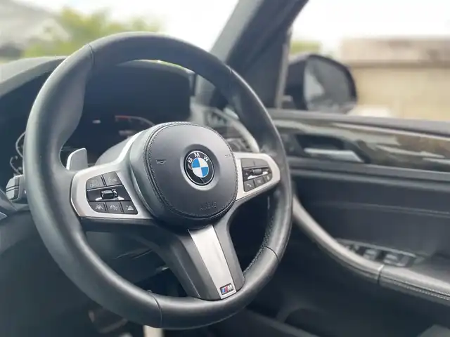 ＢＭＷ Ｘ３ xDrive20d Mスポーツ 栃木県 2021(令3)年 2.6万km サファイアブラックP ハイラインパッケージ/ナビ/フルセグ/全方位カメラ/ミラーETC/コンフォートアクセス/インテリジェントセーフティ/ACC/レーンキープアシスト/ブラインドスポット /PDC/黒革シート/パワーシート /全席シートヒーター /パワーテルゲート/フットトランクオープナー /LEDヘッドライト/オートハイビーム /ヘッドアップディスプレイ/アンビエントライト