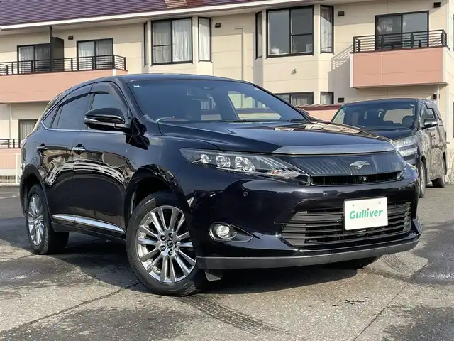 トヨタ ハリアー プレミアム アドバンスドP 道央・札幌 2014(平26)年 8.3万km スパークリングブラックパールクリスタルシャイン 登録時走行距離82/346km/　４　W　D　/純正ナビ（CD/DVD/FM/AM/SD/BT)/フルセグ（走行中視聴不可）/バックカメラ/全方位モニター/アイドリングストップ/ウィンカーミラー/クルーズコントロール（追従走行あり）/ドアバイザー/プッシュスタート/ビルトインETC/MTモード付AT/スペアキー×１/純正エンジンスターター/電動リアゲート/パワーシート（運転席）/ハーフレザーシート/純正フロアマット/横滑り防止装置/コーナーセンサー/レーンキープアシスト/盗難防止装置/オートライト/オートマチックハイビーム/プリクラッシュブレーキアシスト/フォグランプ/自動防眩ミラー/ステアリングスイッチ/革巻きステアリング/ワイパー間欠時間コントローラー/電動格納ミラー/ECO・PWRモード/ワイヤレス充電器