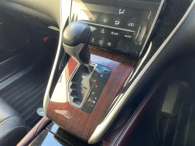 トヨタ ハリアー プレミアム アドバンスドP 道央・札幌 2014(平26)年 8.3万km スパークリングブラックパールクリスタルシャイン 登録時走行距離82/346km/　４　W　D　/純正ナビ（CD/DVD/FM/AM/SD/BT)/フルセグ（走行中視聴不可）/バックカメラ/全方位モニター/アイドリングストップ/ウィンカーミラー/クルーズコントロール（追従走行あり）/ドアバイザー/プッシュスタート/ビルトインETC/MTモード付AT/スペアキー×１/純正エンジンスターター/電動リアゲート/パワーシート（運転席）/ハーフレザーシート/純正フロアマット/横滑り防止装置/コーナーセンサー/レーンキープアシスト/盗難防止装置/オートライト/オートマチックハイビーム/プリクラッシュブレーキアシスト/フォグランプ/自動防眩ミラー/ステアリングスイッチ/革巻きステアリング/ワイパー間欠時間コントローラー/電動格納ミラー/ECO・PWRモード/ワイヤレス充電器