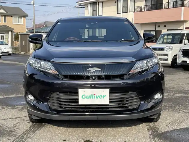 トヨタ ハリアー プレミアム アドバンスドP 道央・札幌 2014(平26)年 8.3万km スパークリングブラックパールクリスタルシャイン 登録時走行距離82/346km/　４　W　D　/純正ナビ（CD/DVD/FM/AM/SD/BT)/フルセグ（走行中視聴不可）/バックカメラ/全方位モニター/アイドリングストップ/ウィンカーミラー/クルーズコントロール（追従走行あり）/ドアバイザー/プッシュスタート/ビルトインETC/MTモード付AT/スペアキー×１/純正エンジンスターター/電動リアゲート/パワーシート（運転席）/ハーフレザーシート/純正フロアマット/横滑り防止装置/コーナーセンサー/レーンキープアシスト/盗難防止装置/オートライト/オートマチックハイビーム/プリクラッシュブレーキアシスト/フォグランプ/自動防眩ミラー/ステアリングスイッチ/革巻きステアリング/ワイパー間欠時間コントローラー/電動格納ミラー/ECO・PWRモード/ワイヤレス充電器