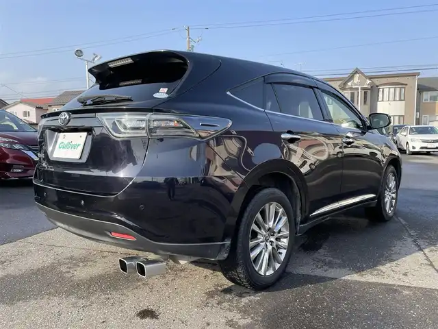 トヨタ ハリアー プレミアム アドバンスドP 道央・札幌 2014(平26)年 8.3万km スパークリングブラックパールクリスタルシャイン 登録時走行距離82/346km/　４　W　D　/純正ナビ（CD/DVD/FM/AM/SD/BT)/フルセグ（走行中視聴不可）/バックカメラ/全方位モニター/アイドリングストップ/ウィンカーミラー/クルーズコントロール（追従走行あり）/ドアバイザー/プッシュスタート/ビルトインETC/MTモード付AT/スペアキー×１/純正エンジンスターター/電動リアゲート/パワーシート（運転席）/ハーフレザーシート/純正フロアマット/横滑り防止装置/コーナーセンサー/レーンキープアシスト/盗難防止装置/オートライト/オートマチックハイビーム/プリクラッシュブレーキアシスト/フォグランプ/自動防眩ミラー/ステアリングスイッチ/革巻きステアリング/ワイパー間欠時間コントローラー/電動格納ミラー/ECO・PWRモード/ワイヤレス充電器