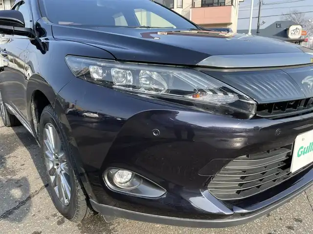 トヨタ ハリアー プレミアム アドバンスドP 道央・札幌 2014(平26)年 8.3万km スパークリングブラックパールクリスタルシャイン 登録時走行距離82/346km/　４　W　D　/純正ナビ（CD/DVD/FM/AM/SD/BT)/フルセグ（走行中視聴不可）/バックカメラ/全方位モニター/アイドリングストップ/ウィンカーミラー/クルーズコントロール（追従走行あり）/ドアバイザー/プッシュスタート/ビルトインETC/MTモード付AT/スペアキー×１/純正エンジンスターター/電動リアゲート/パワーシート（運転席）/ハーフレザーシート/純正フロアマット/横滑り防止装置/コーナーセンサー/レーンキープアシスト/盗難防止装置/オートライト/オートマチックハイビーム/プリクラッシュブレーキアシスト/フォグランプ/自動防眩ミラー/ステアリングスイッチ/革巻きステアリング/ワイパー間欠時間コントローラー/電動格納ミラー/ECO・PWRモード/ワイヤレス充電器