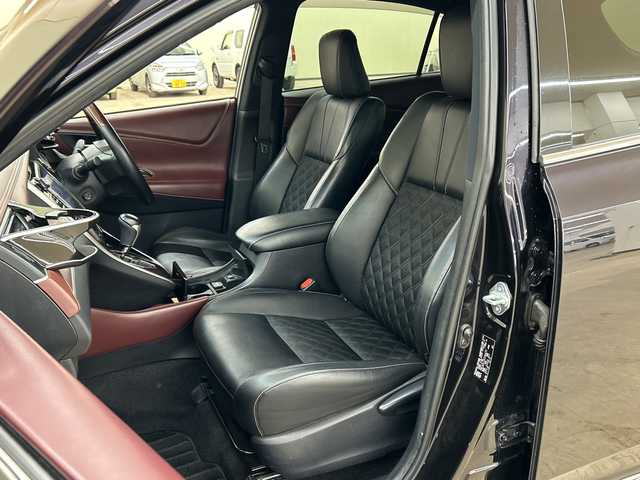 トヨタ ハリアー プレミアム アドバンスドP 道央・札幌 2014(平26)年 8.3万km スパークリングブラックパールクリスタルシャイン ４ＷＤ//純正ナビ（CD/DVD/FM/AM/SD/BT)//フルセグ（走行中視聴不可）//バックカメラ//全方位モニター//アイドリングストップ//ウィンカーミラー//クルーズコントロール（追従走行あり）//ドアバイザー//プッシュスタート//ビルトインETC//MTモード付AT//スペアキー×１//純正エンジンスターター//電動リアゲート//パワーシート（運転席）//ハーフレザーシート//純正フロアマット/横滑り防止装置//コーナーセンサー//レーンキープアシスト//盗難防止装置//オートライト//オートマチックハイビーム//プリクラッシュブレーキアシスト//フォグランプ//自動防眩ミラー//ステアリングスイッチ//革巻きステアリング//ワイパー間欠時間コントローラー//電動格納ミラー//ECO・PWRモード//ワイヤレス充電器