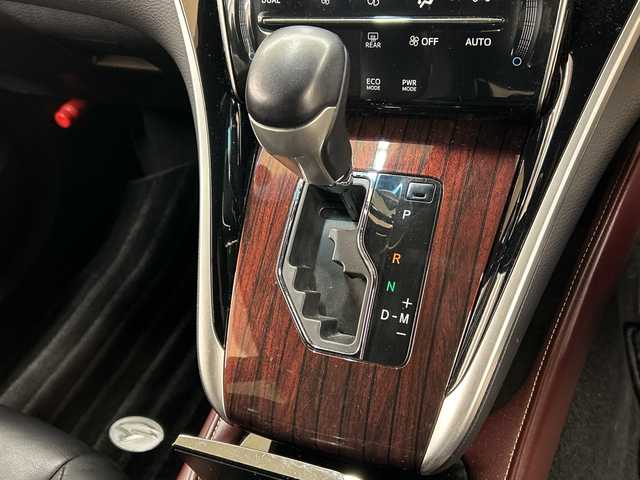 トヨタ ハリアー プレミアム アドバンスドP 道央・札幌 2014(平26)年 8.3万km スパークリングブラックパールクリスタルシャイン ４ＷＤ//純正ナビ（CD/DVD/FM/AM/SD/BT)//フルセグ（走行中視聴不可）//バックカメラ//全方位モニター//アイドリングストップ//ウィンカーミラー//クルーズコントロール（追従走行あり）//ドアバイザー//プッシュスタート//ビルトインETC//MTモード付AT//スペアキー×１//純正エンジンスターター//電動リアゲート//パワーシート（運転席）//ハーフレザーシート//純正フロアマット/横滑り防止装置//コーナーセンサー//レーンキープアシスト//盗難防止装置//オートライト//オートマチックハイビーム//プリクラッシュブレーキアシスト//フォグランプ//自動防眩ミラー//ステアリングスイッチ//革巻きステアリング//ワイパー間欠時間コントローラー//電動格納ミラー//ECO・PWRモード//ワイヤレス充電器