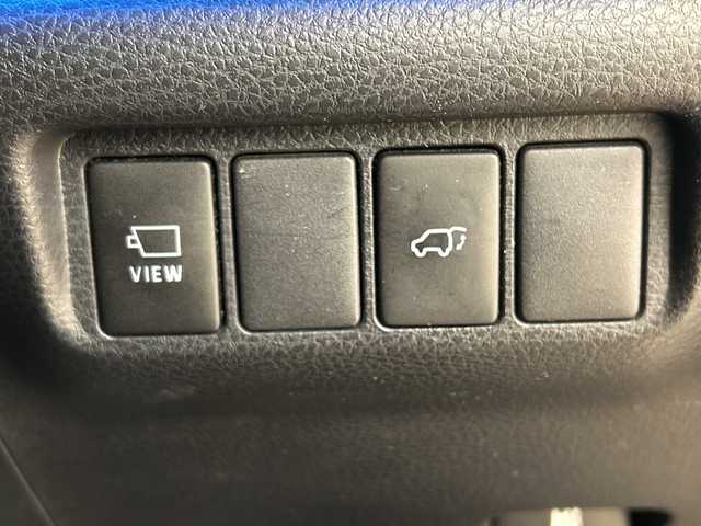 トヨタ ハリアー プレミアム アドバンスドP 道央・札幌 2014(平26)年 8.3万km スパークリングブラックパールクリスタルシャイン ４ＷＤ//純正ナビ（CD/DVD/FM/AM/SD/BT)//フルセグ（走行中視聴不可）//バックカメラ//全方位モニター//アイドリングストップ//ウィンカーミラー//クルーズコントロール（追従走行あり）//ドアバイザー//プッシュスタート//ビルトインETC//MTモード付AT//スペアキー×１//純正エンジンスターター//電動リアゲート//パワーシート（運転席）//ハーフレザーシート//純正フロアマット/横滑り防止装置//コーナーセンサー//レーンキープアシスト//盗難防止装置//オートライト//オートマチックハイビーム//プリクラッシュブレーキアシスト//フォグランプ//自動防眩ミラー//ステアリングスイッチ//革巻きステアリング//ワイパー間欠時間コントローラー//電動格納ミラー//ECO・PWRモード//ワイヤレス充電器