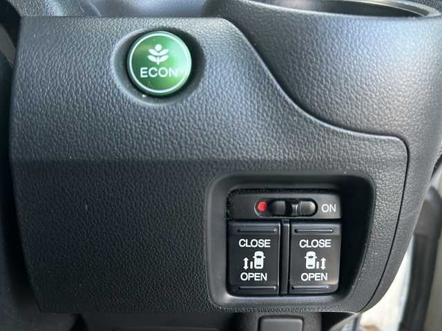 ホンダ Ｎ ＢＯＸ カスタム ターボ SSパッケージ 愛知県 2014(平26)年 10.5万km プレミアムホワイトパール /禁煙車//純正ナビ・フルセグTV/　(VXM-155VFi)//Bluetooth/CD・DVD//バックカメラ/ETC//前後ドライブレコーダー//あんしんパッケージ//CTBA//純正１５インチアルミ//横滑り防止装置（VSA）//両側パワースライドドア//HIDオートライト//プッシュスタート//電動格納ミラーウィンカー//ISOFIX//ドアバイザー//純正フロアマット//取扱説明書/新車保証書