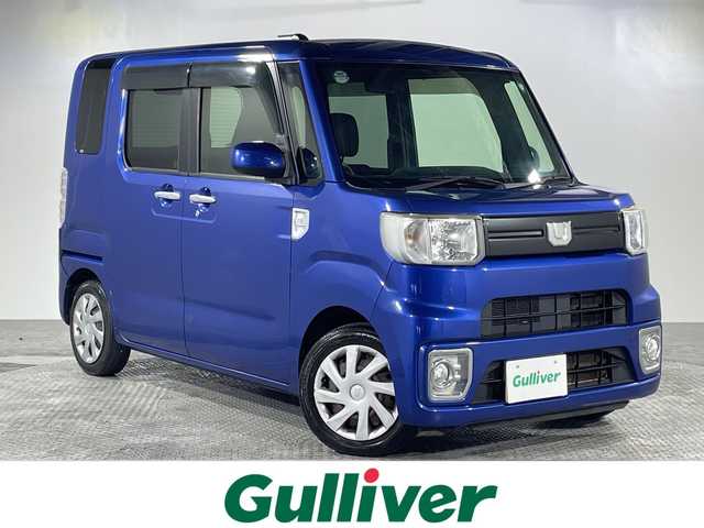 ダイハツ ウェイク D 沖縄県 2016(平28)年 13.8万km ブルーメタリック 禁煙車/社外オーディオ/(CD/USB/AUX)/キーレスキー/横すべり防止機能/アイドリングストップ/ヘッドライトレベライザー/電動格納ミラー/ドアバイザー/フロアマット/バニティミラー/フォグランプ