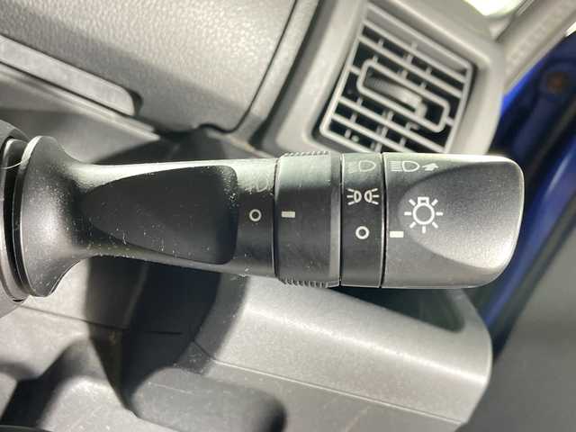 ダイハツ ウェイク D 沖縄県 2016(平28)年 13.8万km ブルーメタリック 禁煙車/社外オーディオ/(CD/USB/AUX)/キーレスキー/横すべり防止機能/アイドリングストップ/ヘッドライトレベライザー/電動格納ミラー/ドアバイザー/フロアマット/バニティミラー/フォグランプ