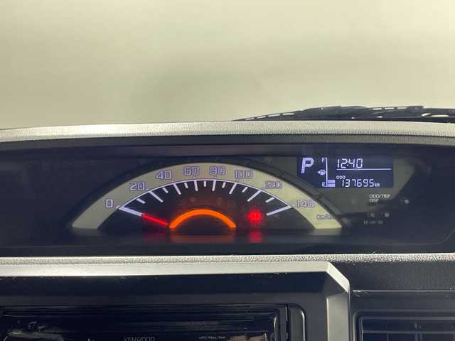 ダイハツ ウェイク D 沖縄県 2016(平28)年 13.8万km ブルーメタリック 禁煙車/社外オーディオ/(CD/USB/AUX)/キーレスキー/横すべり防止機能/アイドリングストップ/ヘッドライトレベライザー/電動格納ミラー/ドアバイザー/フロアマット/バニティミラー/フォグランプ