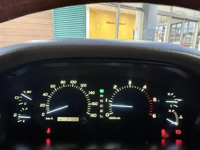 トヨタ ランドクルーザー VX－LTD 香川県 2001(平13)年 9.7万km ホワイトパールマイカ ワンオーナー/ウッドコンビステア/クルーズコントロール/社外LEDヘッドライト/社外16インチアルミ/純正マット/ETC