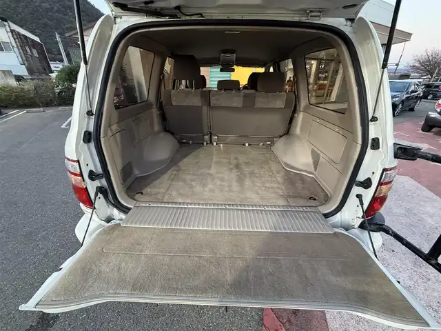 トヨタ ランドクルーザー VX－LTD 香川県 2001(平13)年 9.7万km ホワイトパールマイカ ワンオーナー/ウッドコンビステア/クルーズコントロール/社外LEDヘッドライト/社外16インチアルミ/純正マット/ETC