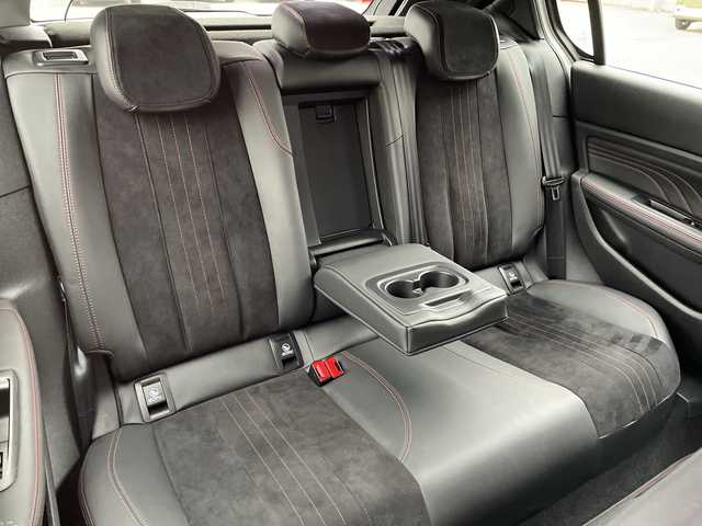 プジョー ３０８ GT ブルーHDi 青森県 2020(令2)年 2.8万km BLANC NACRE オーディオディスプレイ/（Bluetooth・AppleCarPlay・AndroidAuto）/インテリジェントハイビーム/パークアシスト/ブラインドスポットモニター/アクティブクルーズコントロール/アクティブセーフティブレーキ/レーンキープアシスト/ドライバーアテンションアラート/ディスタンスアラート/スピードリミットインフォメーション/ハーフレザーシート/バック・サイドカメラ/電動パーキングブレーキ/ヒルスタートアシスタント/LEDオートライト/ウインカーミラー/純正アルミホイール18インチ/ステアリングスイッチ/パドルシフト/アイドリングストップ/ABS/プッシュスタート/スマートキーX2/取扱説明書