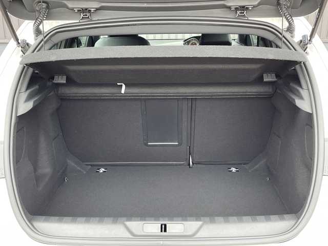 プジョー ３０８ GT ブルーHDi 青森県 2020(令2)年 2.8万km BLANC NACRE オーディオディスプレイ/（Bluetooth・AppleCarPlay・AndroidAuto）/インテリジェントハイビーム/パークアシスト/ブラインドスポットモニター/アクティブクルーズコントロール/アクティブセーフティブレーキ/レーンキープアシスト/ドライバーアテンションアラート/ディスタンスアラート/スピードリミットインフォメーション/ハーフレザーシート/バック・サイドカメラ/電動パーキングブレーキ/ヒルスタートアシスタント/LEDオートライト/ウインカーミラー/純正アルミホイール18インチ/ステアリングスイッチ/パドルシフト/アイドリングストップ/ABS/プッシュスタート/スマートキーX2/取扱説明書