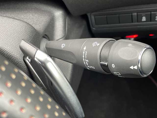 プジョー ３０８ GT ブルーHDi 青森県 2020(令2)年 2.8万km BLANC NACRE オーディオディスプレイ/（Bluetooth・AppleCarPlay・AndroidAuto）/インテリジェントハイビーム/パークアシスト/ブラインドスポットモニター/アクティブクルーズコントロール/アクティブセーフティブレーキ/レーンキープアシスト/ドライバーアテンションアラート/ディスタンスアラート/スピードリミットインフォメーション/ハーフレザーシート/バック・サイドカメラ/電動パーキングブレーキ/ヒルスタートアシスタント/LEDオートライト/ウインカーミラー/純正アルミホイール18インチ/ステアリングスイッチ/パドルシフト/アイドリングストップ/ABS/プッシュスタート/スマートキーX2/取扱説明書