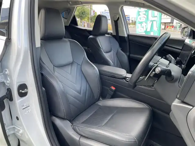 レクサス ＮＸ 250 バージョンL 神奈川県 2023(令5)年 3.6万km ソニッククォーツ 純正14インチディスプレイオーディオ/　（ナビ機能・Bleuttoh・ミラキャス）/フルセグTV/パノラマルーフ/パノラミックビューモニター/黒革シート/前席・後席シートヒーター/前席エアシート/ステアリングヒーター/デジタルインナーミラー/Lexus Safety System +/LEDヘッドライト/LEDフォグライト/ヘッドアップディスプレイ/AC100V100W/ビルトインETC2.0/スマートキー×2/カードキー×1/保証書/取扱説明書