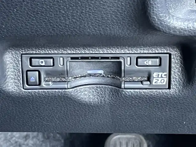 トヨタ シエンタ ハイブリッド Z 東京都 2024(令6)年 0.5万km アーバンカーキ 純正ナビ　/Ｂｌｕｅｔｏｏｔｈ　/ＴＶ　/ＵＳＢ　/全周囲カメラ　/追従型クルーズコントロールシステム/両側電動スライドドア　/アドバンストパーク　/前後ドライブレコーダー　/ＥＴＣ２．０　/サイドバイザー　/純正フロアマット　/衝突被害軽減システム/ABS/横滑り防止装置/レーンアシスト/盗難防止装置/オートライト/BSM