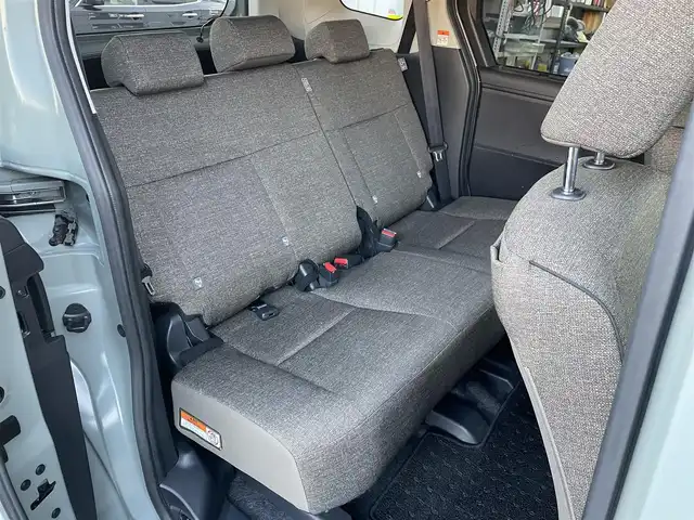 トヨタ シエンタ ハイブリッド Z 東京都 2024(令6)年 0.5万km アーバンカーキ 純正ナビ　/Ｂｌｕｅｔｏｏｔｈ　/ＴＶ　/ＵＳＢ　/全周囲カメラ　/追従型クルーズコントロールシステム/両側電動スライドドア　/アドバンストパーク　/前後ドライブレコーダー　/ＥＴＣ２．０　/サイドバイザー　/純正フロアマット　/衝突被害軽減システム/ABS/横滑り防止装置/レーンアシスト/盗難防止装置/オートライト/BSM